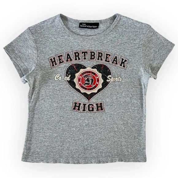 No Boundaries Tops - VINTAGE Y2K No Boundaries Baby Tee